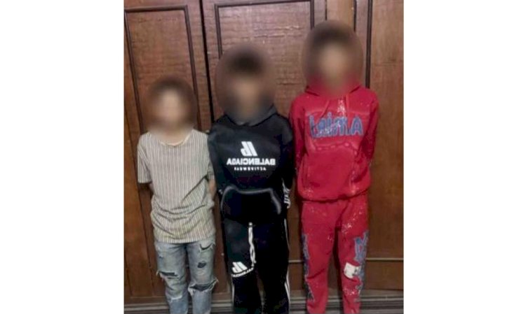 نكشف فيديو قيام أحد الأشخاص بدفع آخر من إحدى عربات المترو