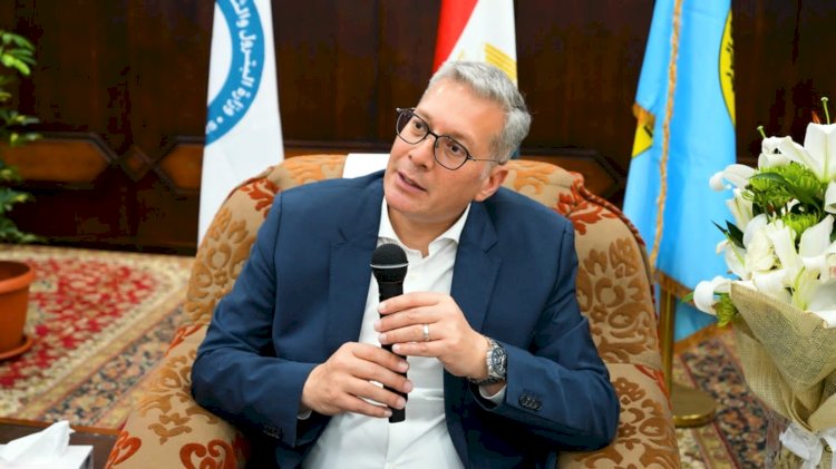 وزير البترول يحاور العاملين بشركة جابكو