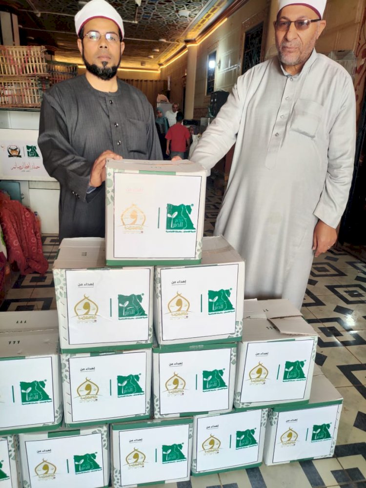 الأوقاف ومصر الخير يوزعان مائة ألف كرتونة غذائية في رمضان