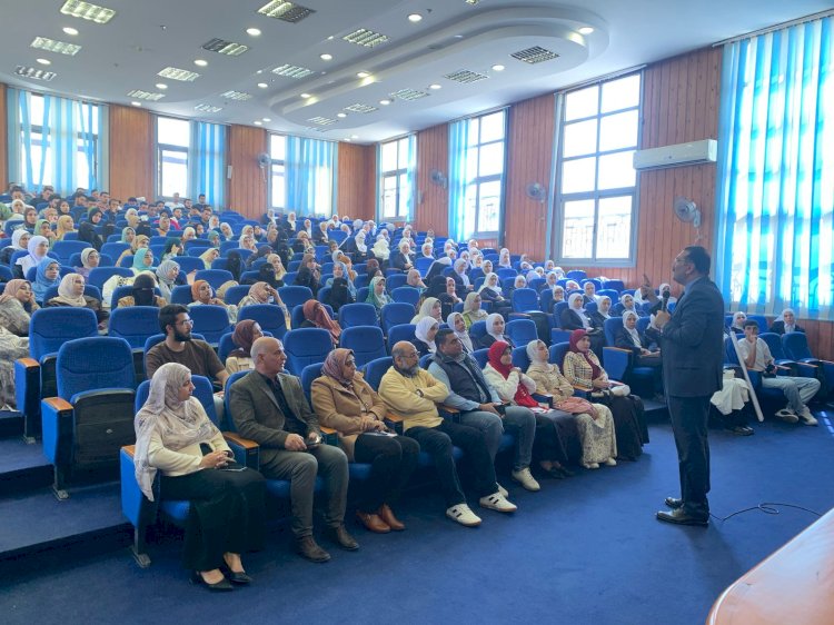 جامعة كفر الشيخ تنظم لقاءً حواريا عن الولاء والانتماء بكلية التمريض