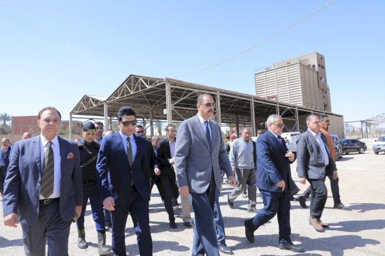 " سراج " يؤكد على أهمية دعم مصنع شركة النيل للزيوت لزيادة الإنتاجية