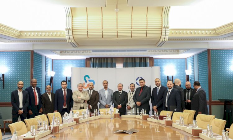 صيدليات المتحدة توقع اتفاقية  مع أفالون فارما لتصنيع منتجات دوائية خاصة