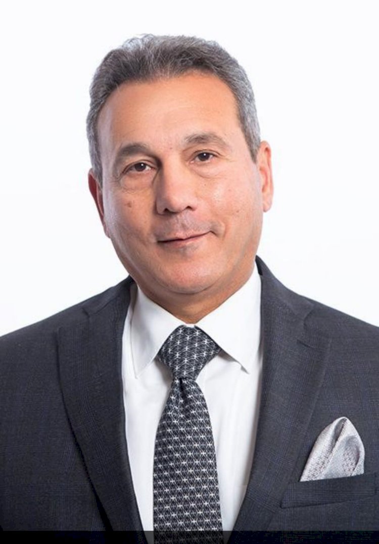 لأول مرة فى مصر البنك الأهلي المصري يطلق بطاقة فيزا الائتمانية بالدولارالأمريكي