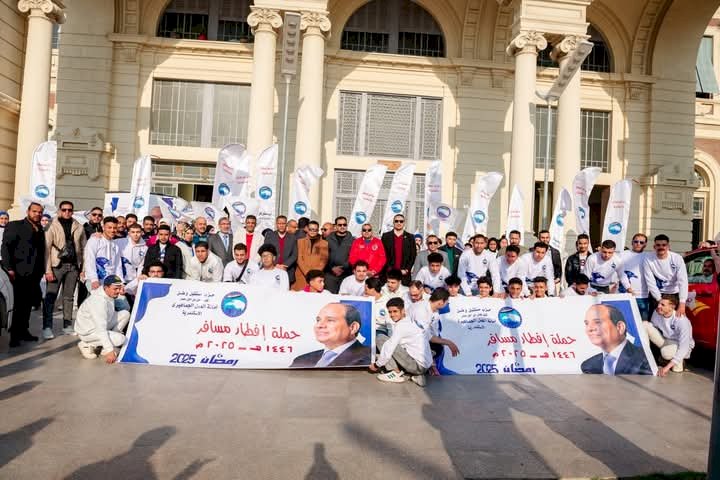 إفطار مسافر.. حزب مستقبل وطن يوزع 1500 وجبة على المسافرين بمحطة قطار الإسكندرية