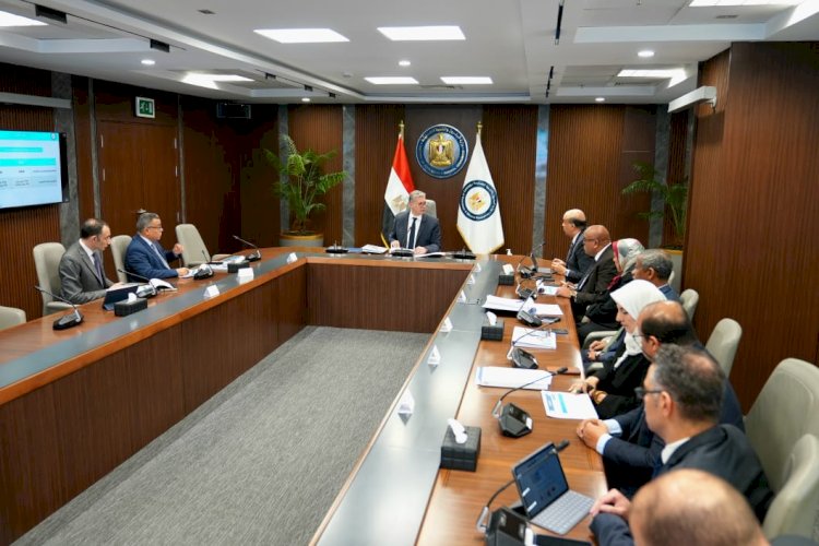 بدوي  يؤكد خلال رئاسته لجمعية ابيسكو العنصر البشرى أهم دعائم العمل فى قطاع البترول