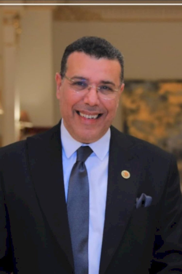 د. احمد عبدالفتاح يهنئ الرئيس السيسي والشعب المصري  بعيد الفطر المبارك