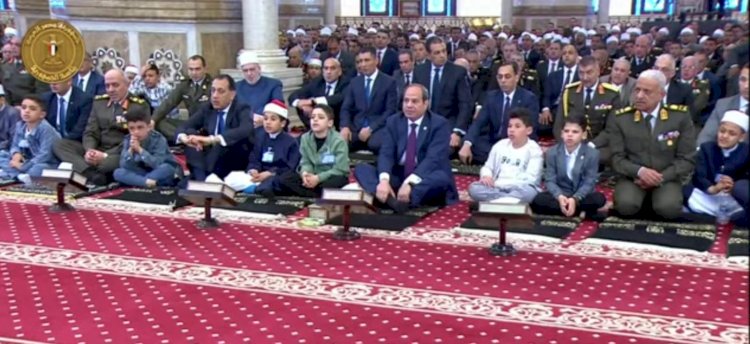 الازهري يؤدي صلاة العيد بمسجد المشير طنطاوي