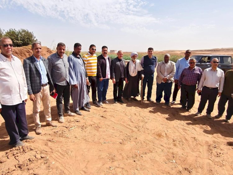 درويش يتفقد العمل بمنطقة وادى النقرة بمحافظة أسوان