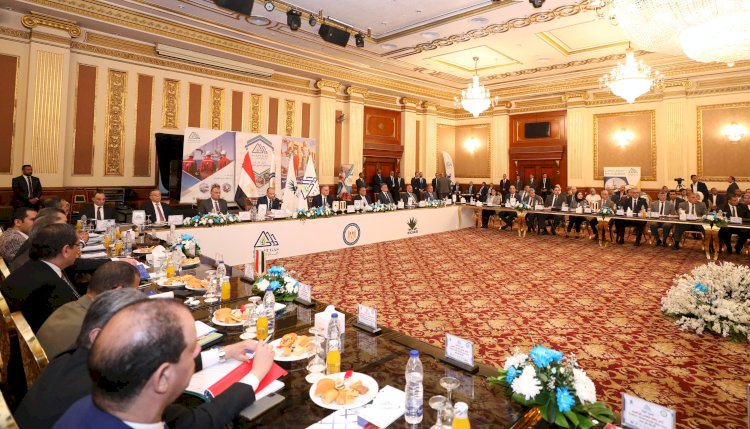 وزير البترول يرأس جمعية شركة غاز مصر