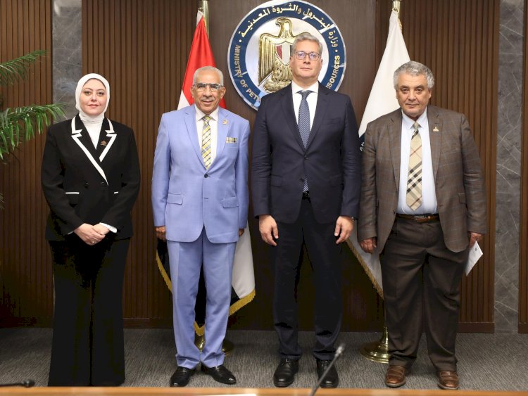 وزير البرول يعقد لقاءات مع لجنتي الطاقة والصناعة بمجلسي النواب والشيوخ