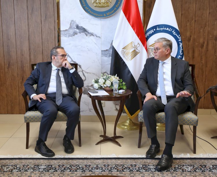 وزير البترول يستعرض برامج عمل شركة اديس في انشطة الحفر والاستكشاف