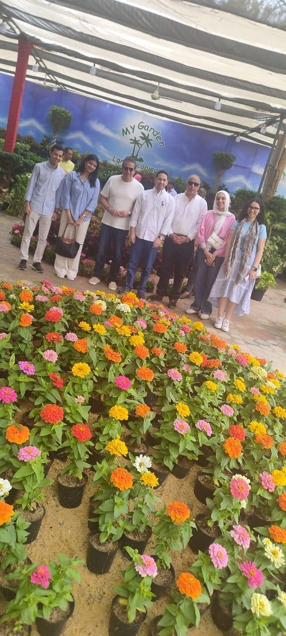 نائب رئيس الوزراء يزور معرض زهور الربيع