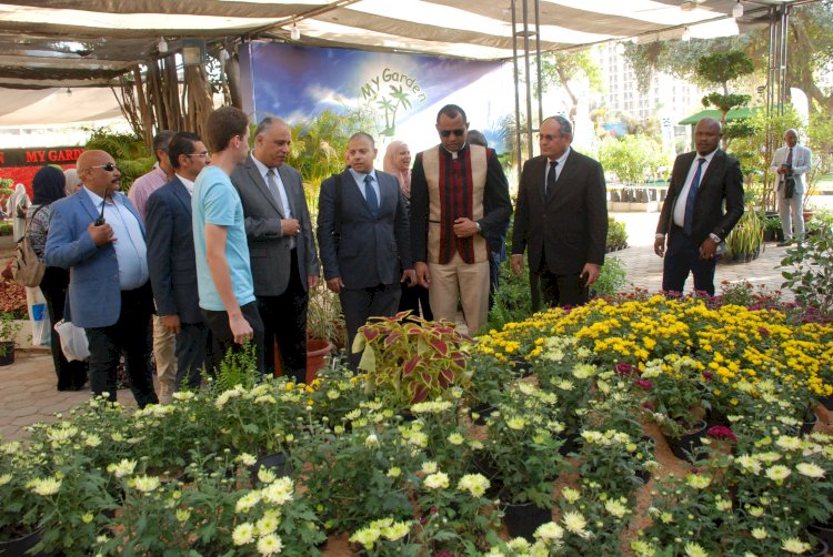وزير الزراعة الملاجاشي يتفقد المتحف الزراعي ومعرض زهور الربيع