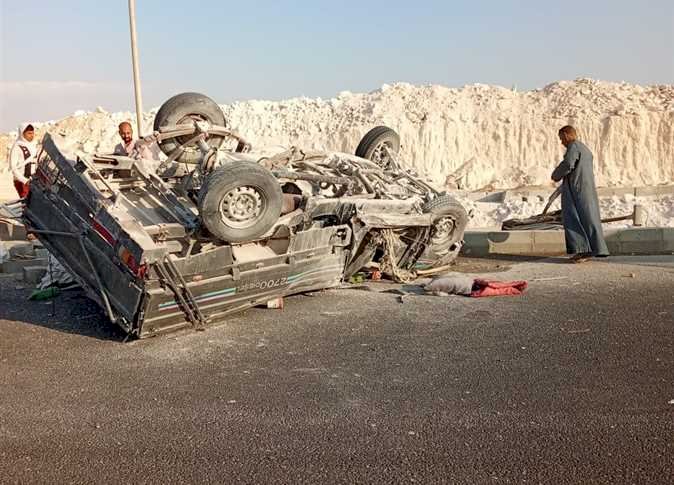 إصابة 5 أشخاص في حادث انقلاب سيارة بالمنيا