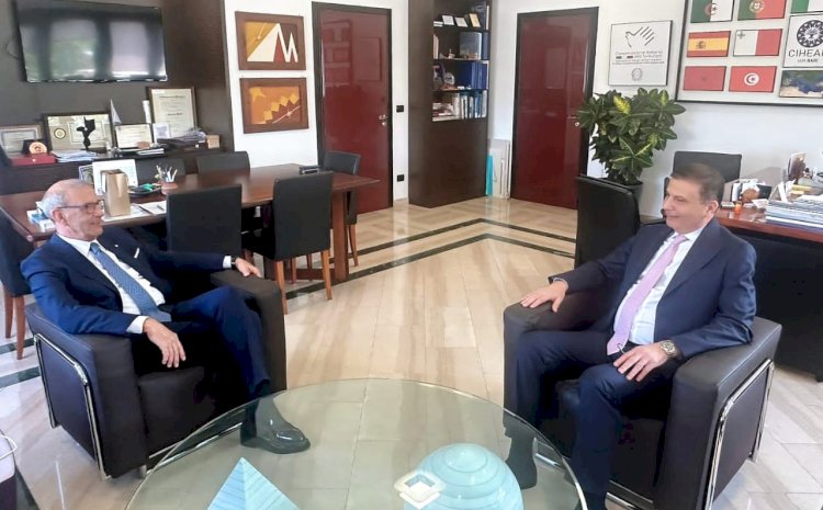 وزير الزراعة يبحث مع معهد سيام باري التعاون في المجال العلمي الزراعي بايطاليا