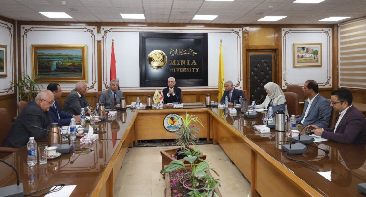 اجتماع تنسيقى بين جامعة المنيا وجهاز تنمية المشروعات