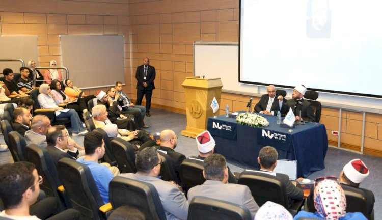 وزير الأوقاف يلتقي بالطلاب ضمن أنشطة صالون جامعة النيل الشباب وبناء المستقبل