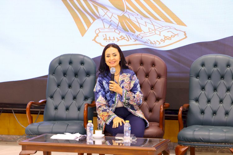 وزيرة التضامن ترأس اجتماع اللجنة الدائمة للإشراف على منظومة عمل الرائدات
