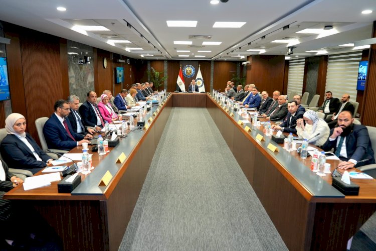 وزير البترول  خلال جمعية تنمية  خطة متكاملة للتكنولوجيات الرقمية