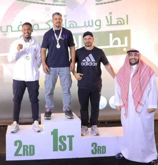 20 ميدالية جديدة للمدرب المصرى خلف القناوى ببطولة المنطقة الغربية بالسعودية للكيك بوكسينج