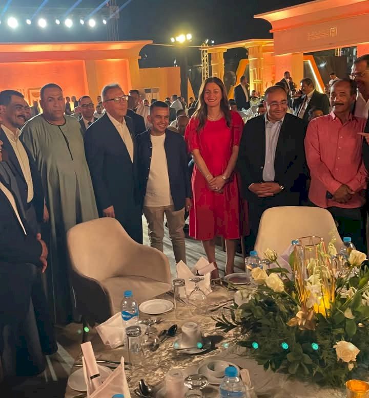 طارق الروبي يشارك في حفل عشاء عملاء المشروعات المتوسطة والصغيرة بمعبد الأقصر