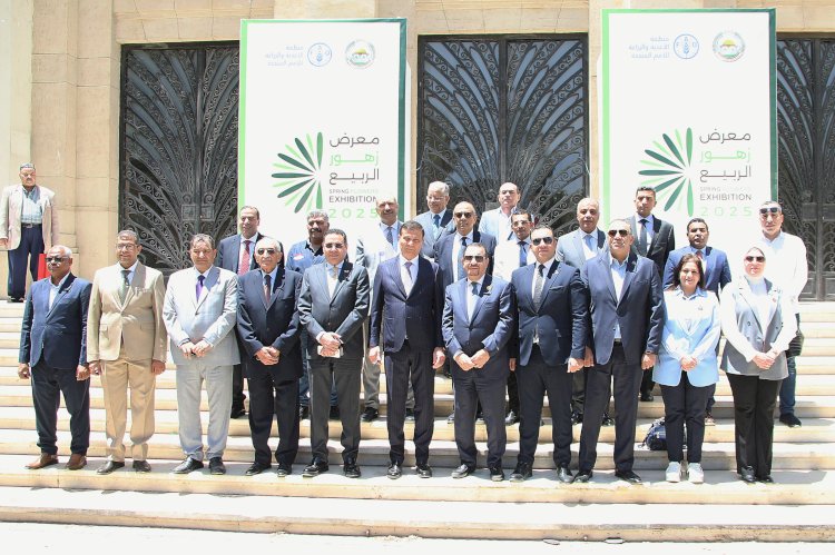 وزير الزراعة ورئيسا لجنتي الزراعة بمجلسي النواب والشيوخ  يتفقدون المتحف الزراعي