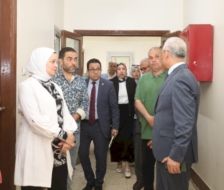 رئيس جامعة المنيا يتفقد مشروع مباني الإسكان المتميز و الفندقي بالمدن الجامعية