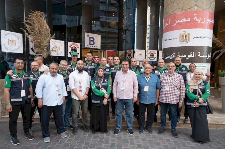 غرفة عمليات بعثة حج الجمعيات الأهلية تراجع خطة التصعيد  إلى عرفات