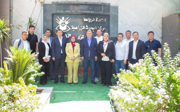 سفير أوزبكستان بالقاهرة يتفقد "المركزي لمتبقيات المبيدات"