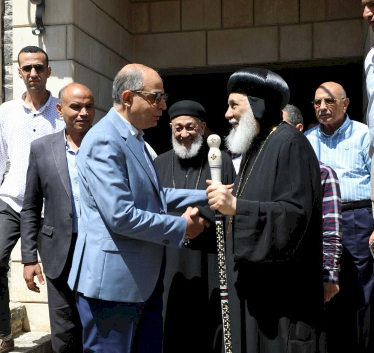 محافظ المنيا يهنئ الأقباط بموسم السيدة العذراء بدير جبل الطير