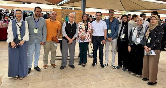 صيدلة الجامعة المصرية الروسية   تنظم معرض: فم أخضر.. حياة صحية