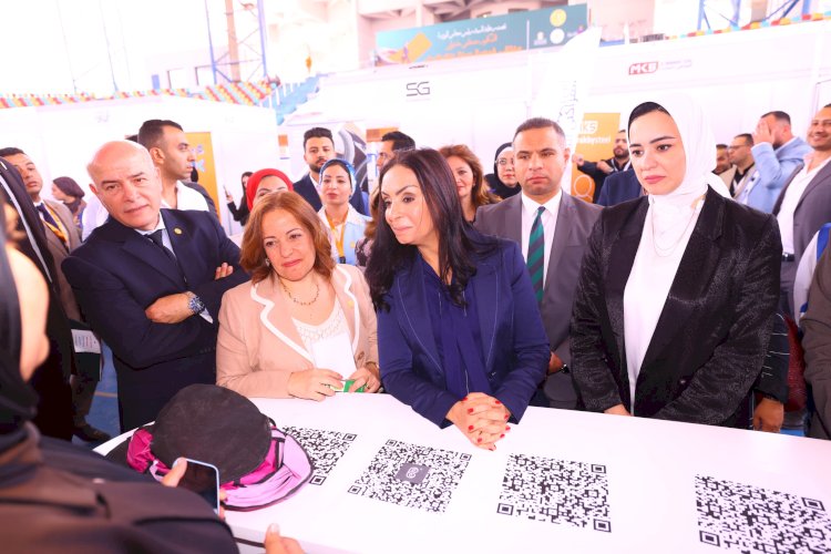 مايا تفتتح ملتقى فرصة حياة للتوظيف لمؤسسة حياة كريمة بالشراكة مع كير مصر للتنمية