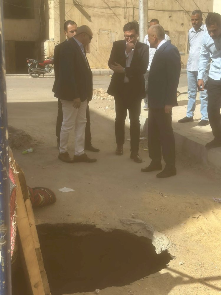 وزير الثقافة يوجه بإحالة عدد من المسؤولين بإقليم جنوب الصعيد للتحقيق عقب زيارة تفقدية لقصري ثقافة بالأقصر