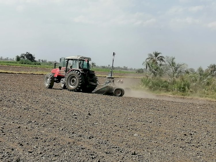 الزراعة تبدأ خطط التكامل بين الزراعة الآلية وتحسين الأراضي لخدمة المزارعين
