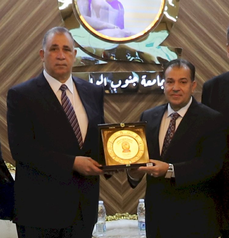 رئيس جامعة جنوب الوادي يستقبل نقيب المحامين ووفد النقابة العامة