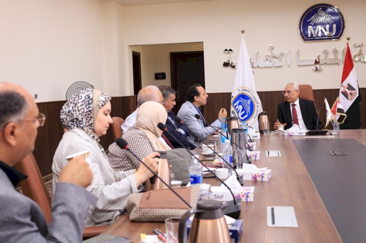 د. فرحات يعلن: استكمال وافتتاح معامل الكليات الطبية بالجامعة الأهلية بالمنيا