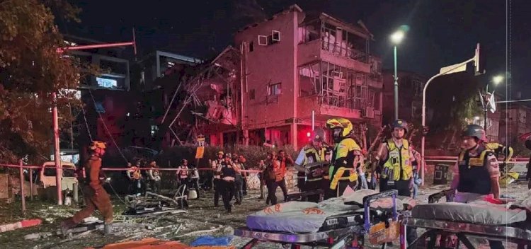 إيران تقصف وسط تل أبيب ومستوطنات بالقدس وسماع دوي انفجارات ضخم