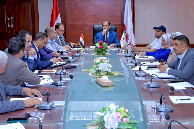 محافظ سوهاج خطط لتشغيل الأسواق الحضرية الجديدة