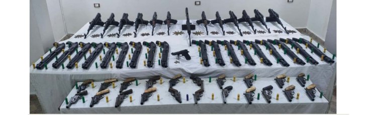 القبض علي عدد من تجار الاسلحة والهاربين من احكام بثلاثة محافظات