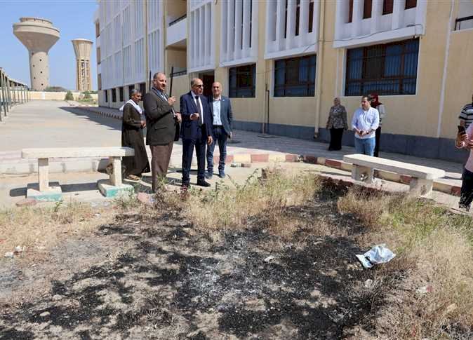 لتدني مستوى النظافة.. إحالة مسؤولي لجنة امتحانات المنيا الجديدة إلى التحقيق