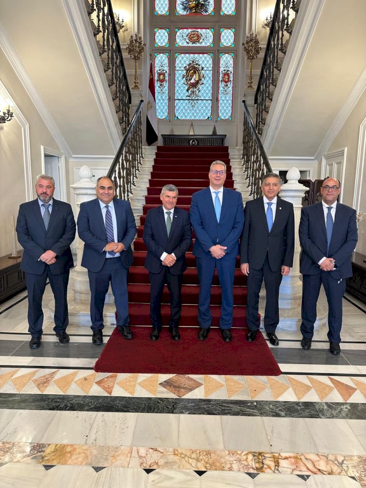 وزير البترول والثروة المعدنية عقد سلسلة من اللقاءات الثنائية مع عدد من المسؤولين  علي هامش قمة تحول الطاقة