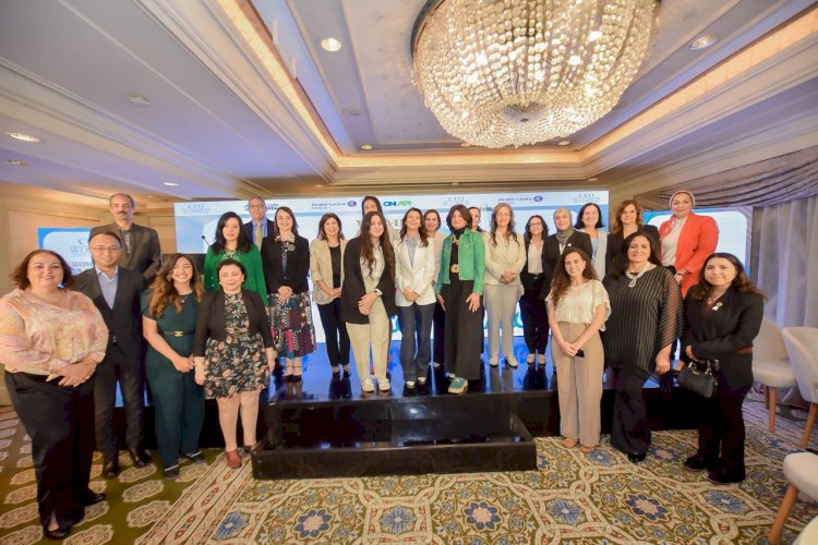 تفعيل خدمات تنمية المشروعات التمويلية والفنية لتعزيز قدرات المرأة في مختلف الأنشطة الاقتصادية