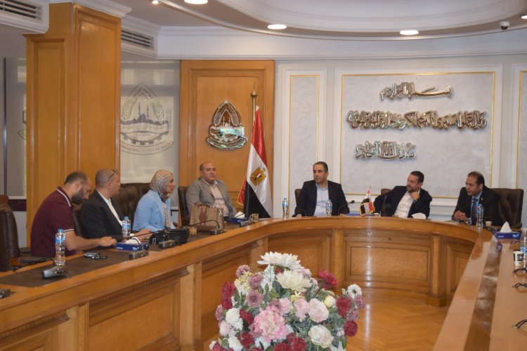 غرفة القاهرة تستعد لتوسيع نطاق خدماتها المميكنة لمنتسبيها في احياء المحافظة