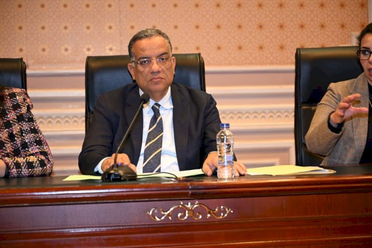 سياسيون وإعلاميون روس وعرب على مائدة حوار "روسيا والعالم العربي وصنع القرار"