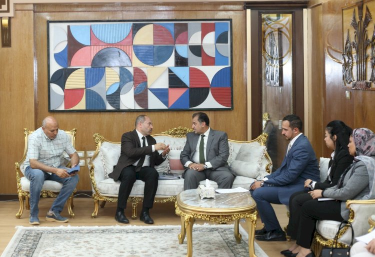 رئيس جامعة جنوب الوادي يستقبل وفد البنك الأهلي لبحث تعزيز التعاون المشترك