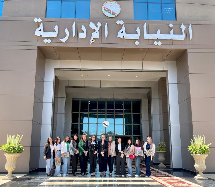 النيابة الإداريّة تكريم طالبات كلية الأداب فى تنفيذ مشروع التخرج