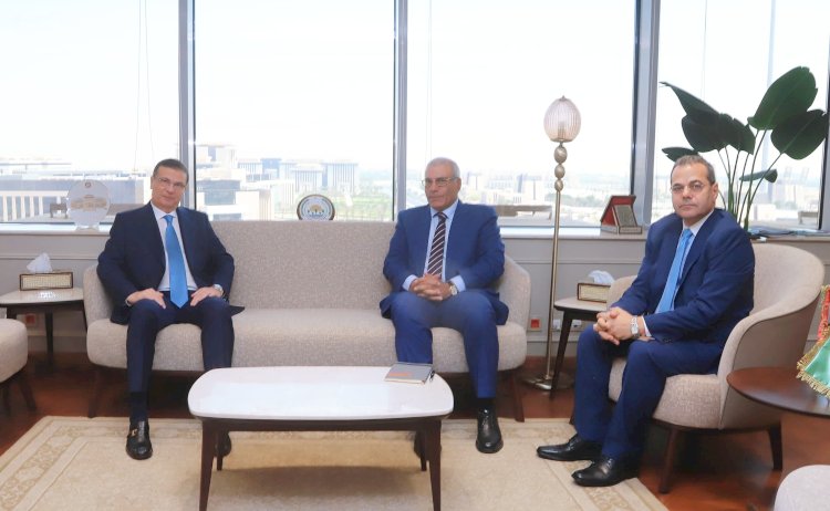 وزير الزراعة يستقبل السفير المصري برومانيا ومولدوفا لبحث التعاون الزراعي