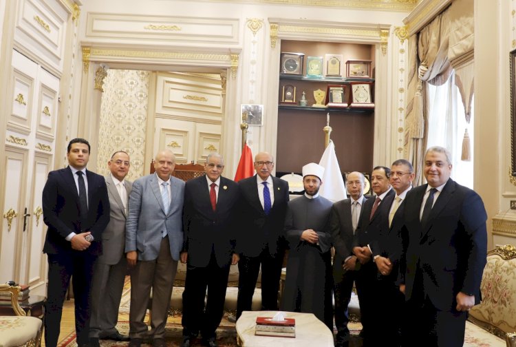 وزير الأوقاف يهنئ الغايش  برئاسته لمحكمة النقض ويؤكد التكامل المؤسسي