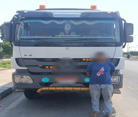 القبض علي بطل فيديو سائق سيارة السير عكس الإتجاه بالشرقية