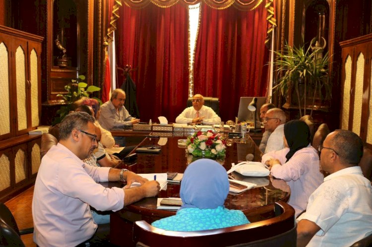 بحوث الصحراء و بنك الطعام المصري يبحثان التعاون لتنفيذ بعض المشروعات التنموية